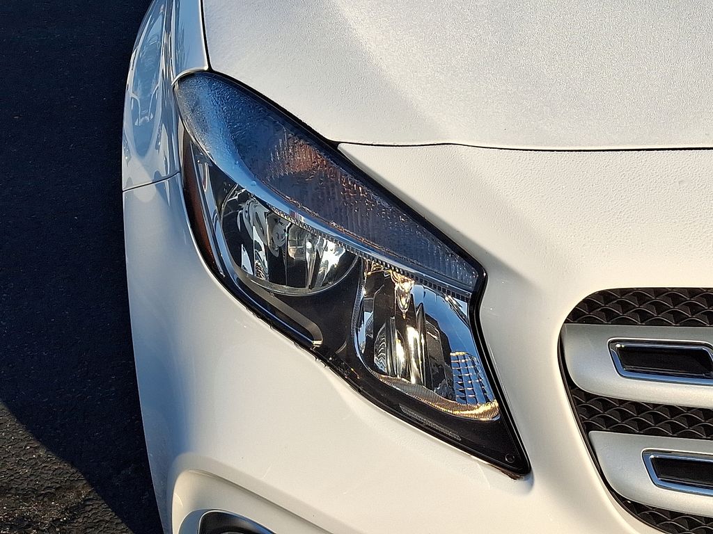Thumbnail: 2018 Mercedes-Benz GLA - 9