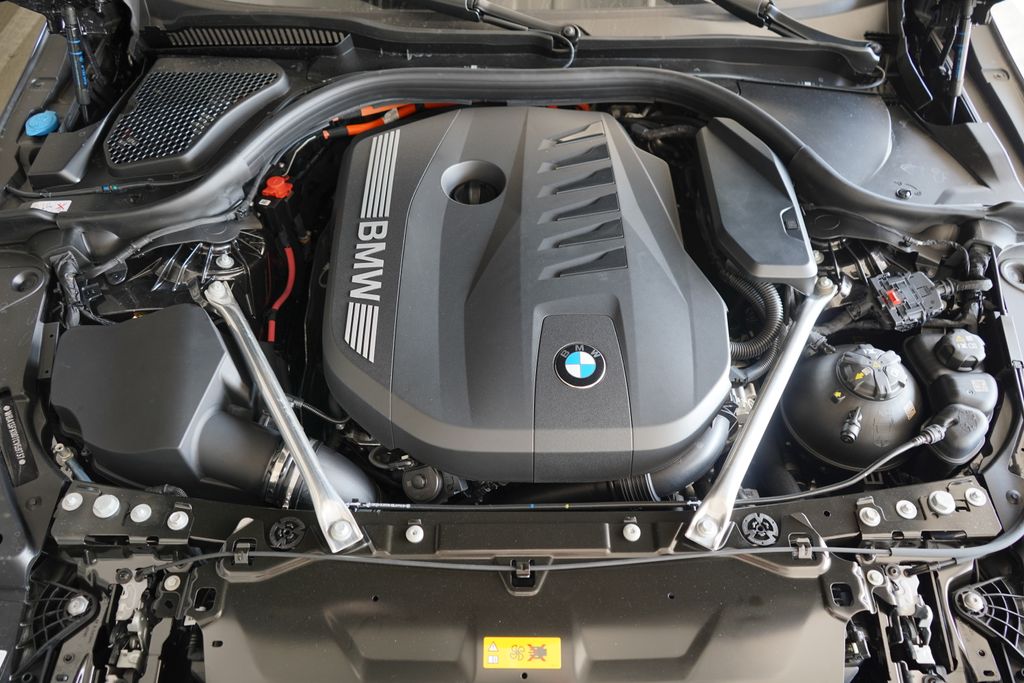 Thumbnail: 2026 BMW 5 Series - 23