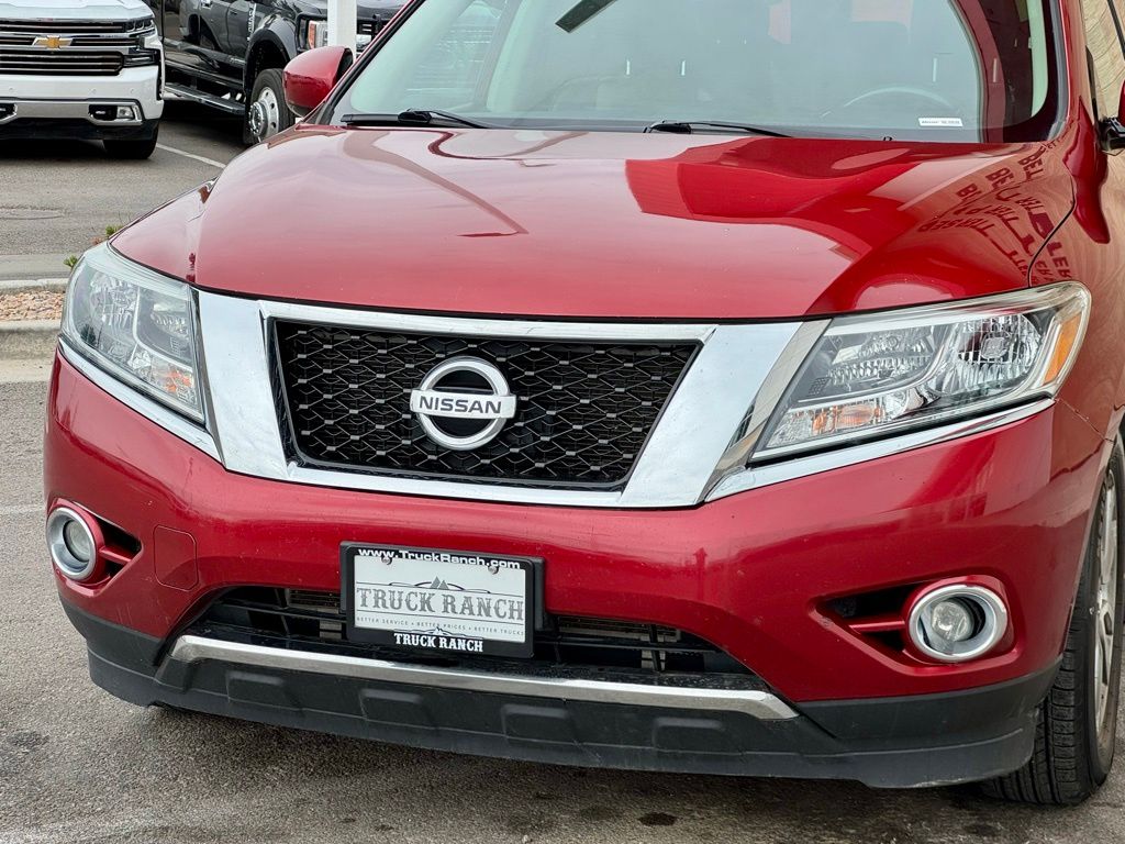 View vehicle photo 5