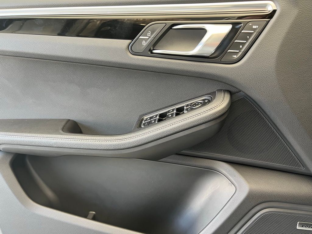 Thumbnail: 2024 Porsche Macan - 19