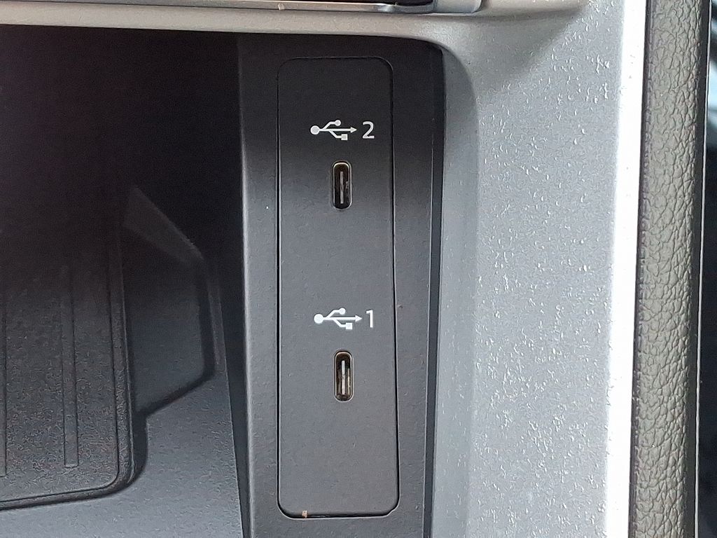 Thumbnail: 2023 Audi Q3 - 27