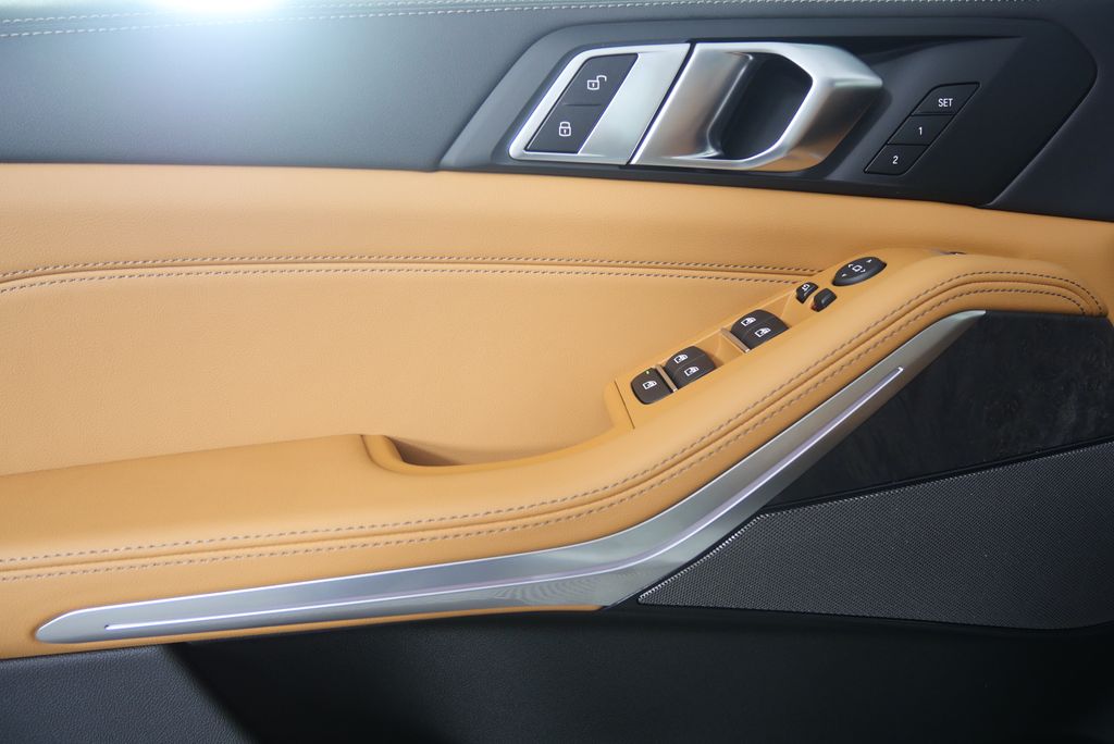 Thumbnail: 2026 BMW X5 - 9