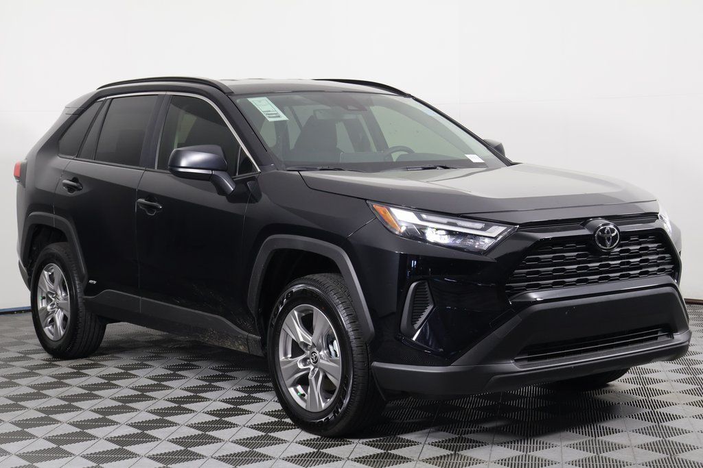Thumbnail: 2025 Toyota RAV4 - 3