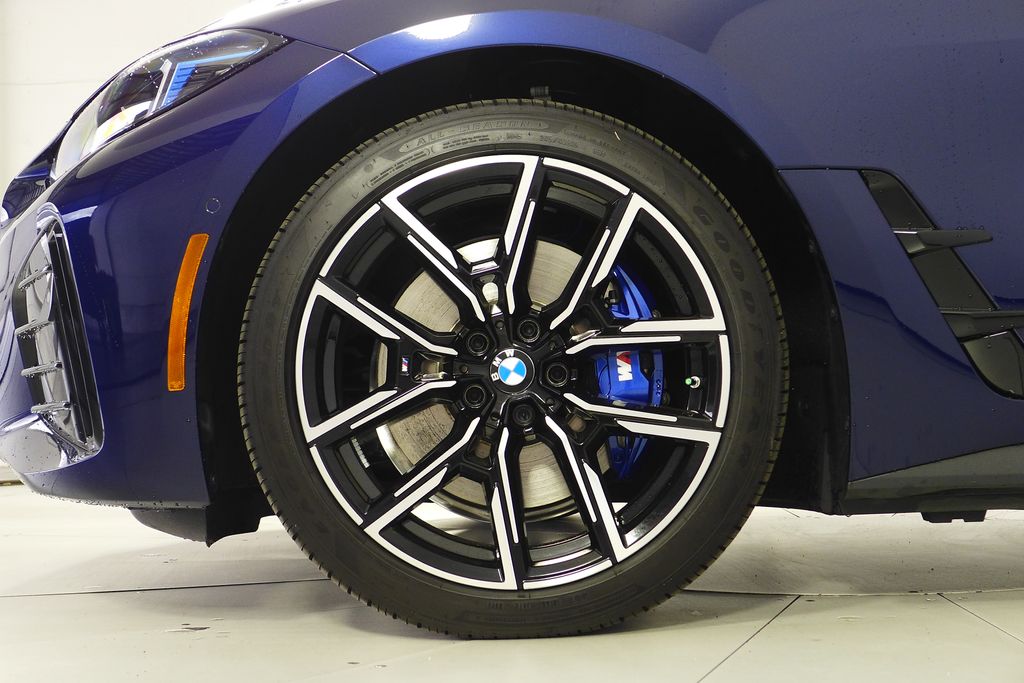 Thumbnail: 2025 BMW i4 - 5