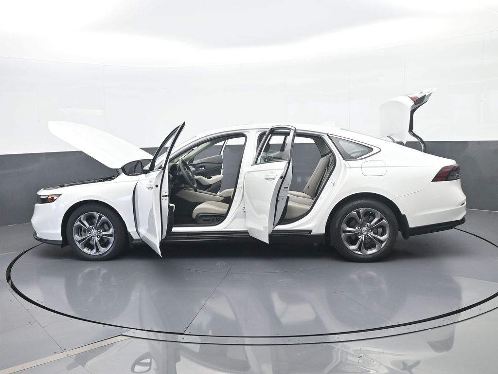Used 2023 White Honda EX image 74