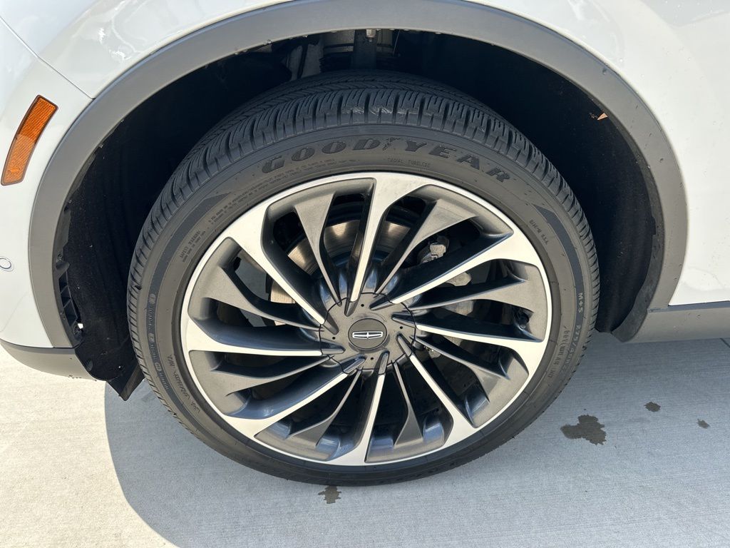 2021 Pristine White Lincoln Aviator Reserve AWD SUV