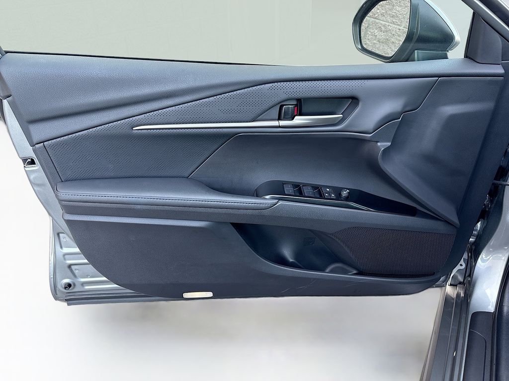 Thumbnail: 2025 Toyota Camry - 23