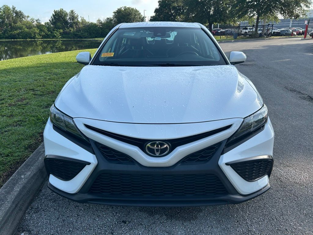 2021 Toyota Camry SE 8