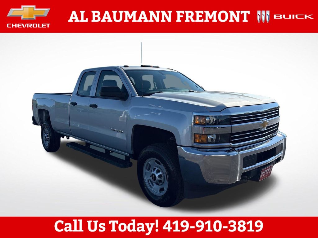 Silver Ice Metallic 2017 Chevrolet Silverado 2500HD Pickup Truck 4X2 6-Speed Automatic Overdrive