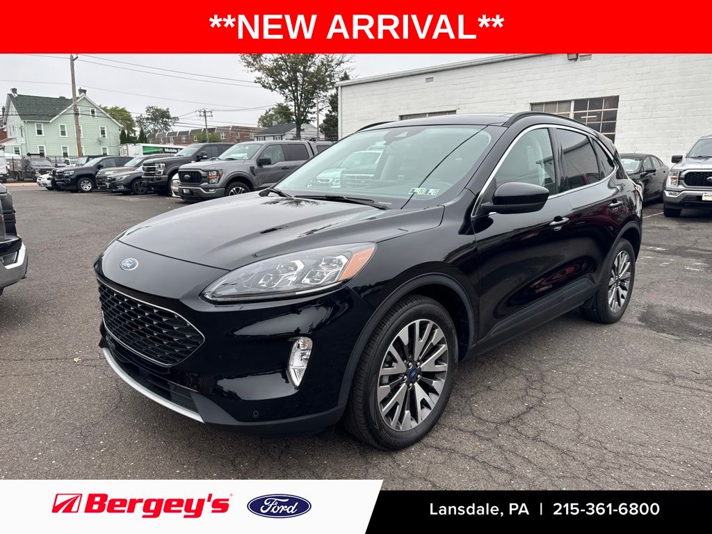 Agate Black Metallic 2022 Ford Escape SUV / Crossover All-Wheel Drive 8-Speed Automatic