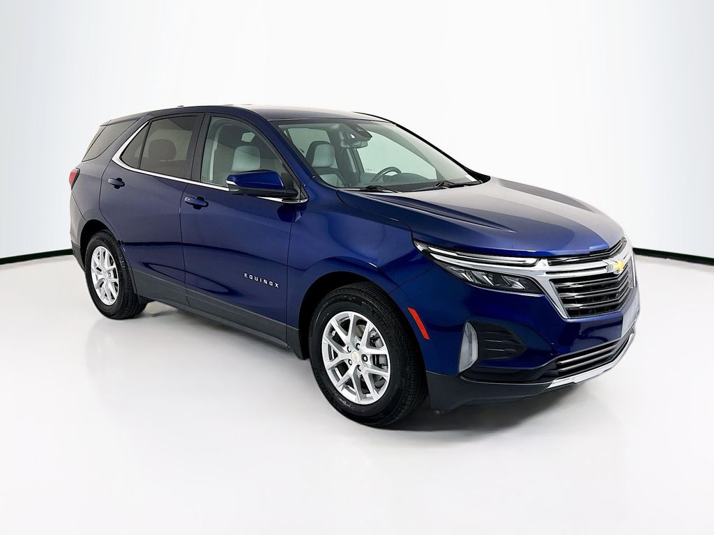 Thumbnail: 2022 Chevrolet Equinox - 3