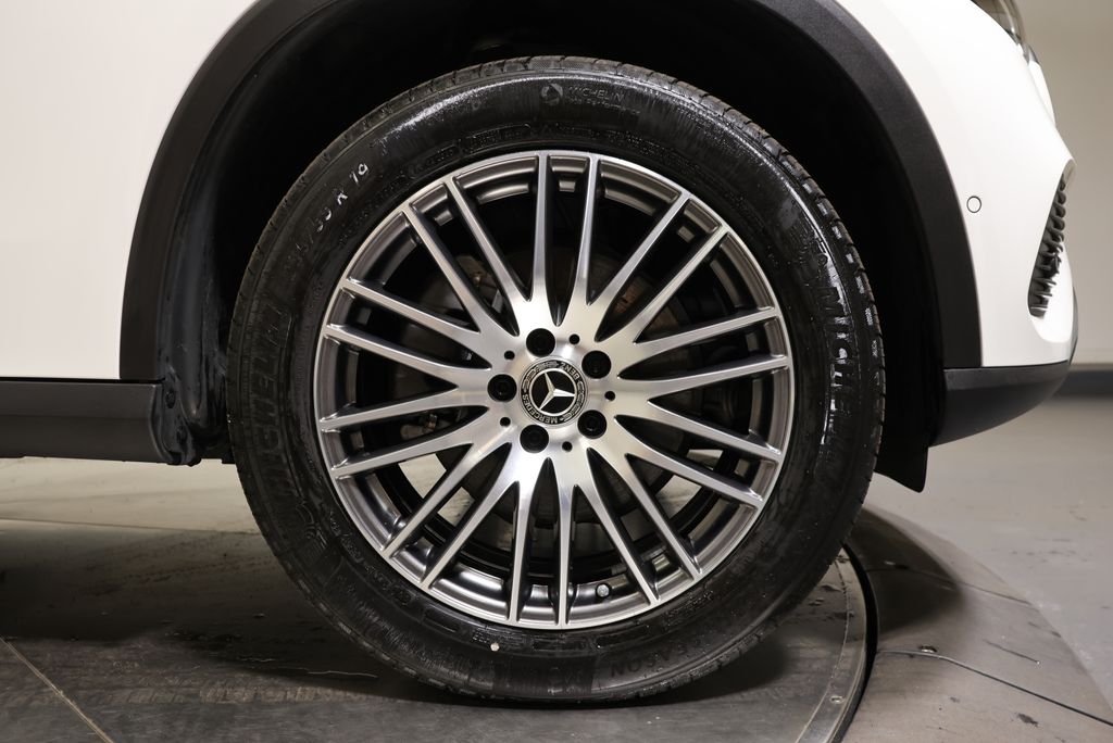 Thumbnail: 2026 Mercedes-Benz GLC - 14