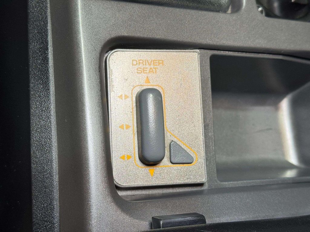 Used 1991 Blue Chevrolet  image 12