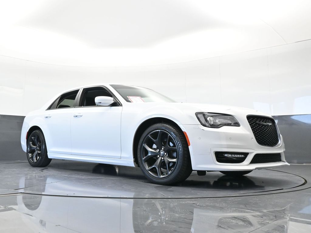 Used 2023 Bright White Clearcoat Chrysler Touring image 54