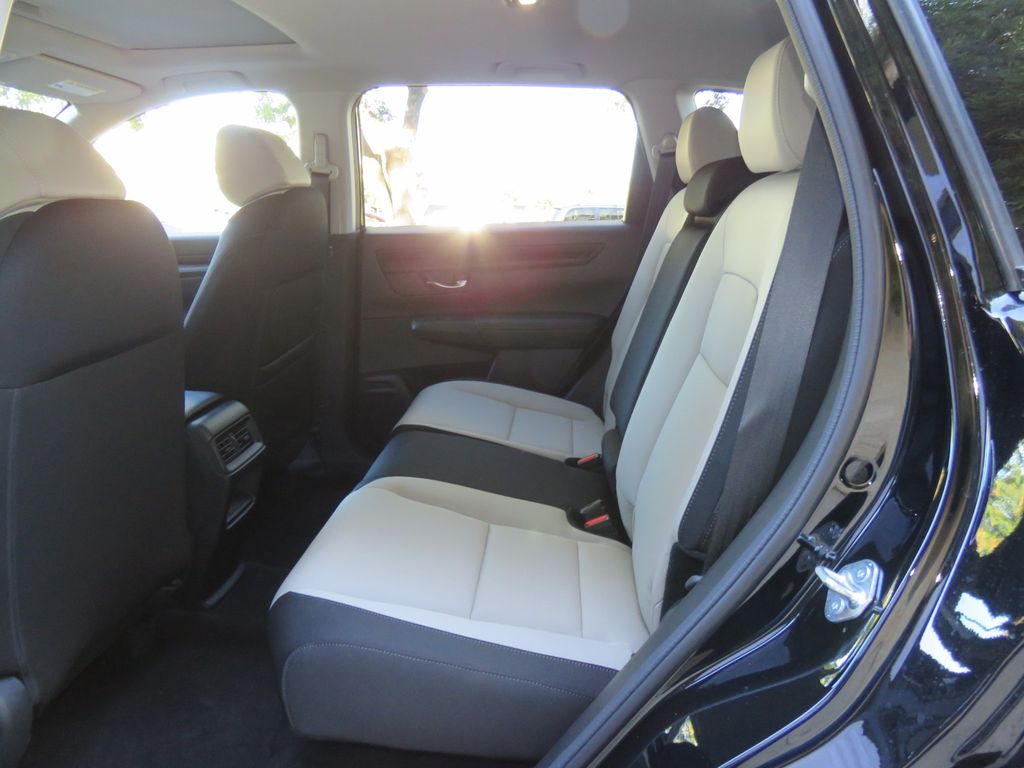 2025 Honda CR-V EX 11