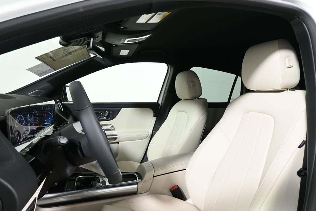 2025 Mercedes-Benz GLA 250 4MATIC 13