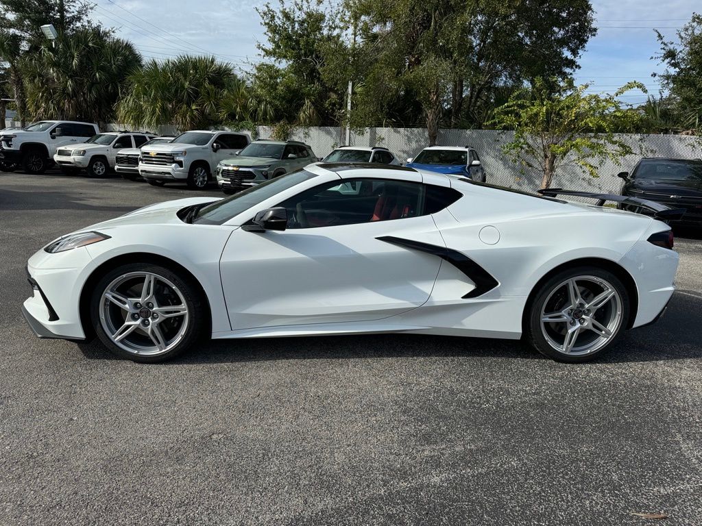 2025 Chevrolet Corvette Stingray 5