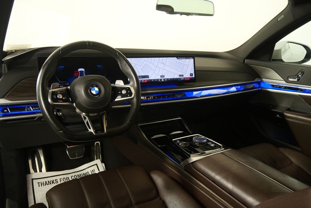 Thumbnail: 2023 BMW 7 Series - 20