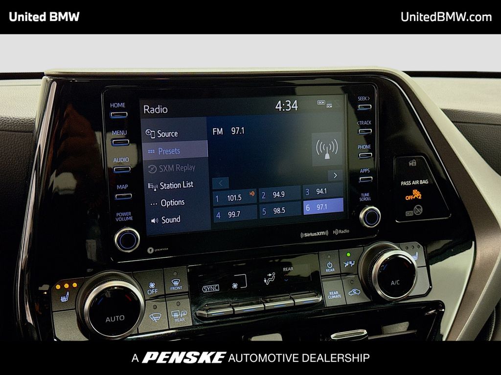 Thumbnail: 2022 Toyota Highlander - 8