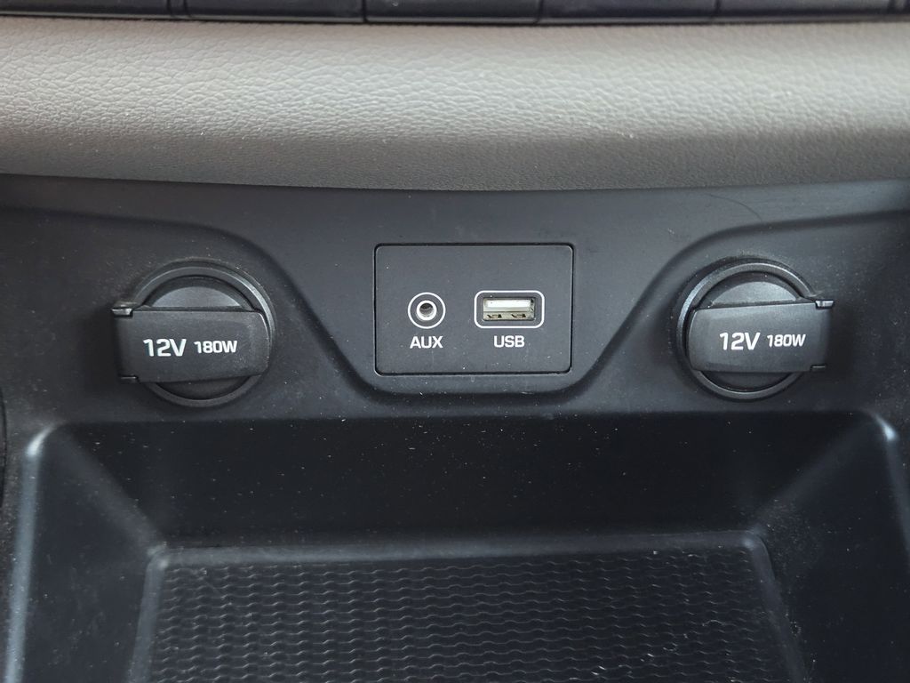 2017 Hyundai Tucson SE Silver at Traditions Chevrolet
