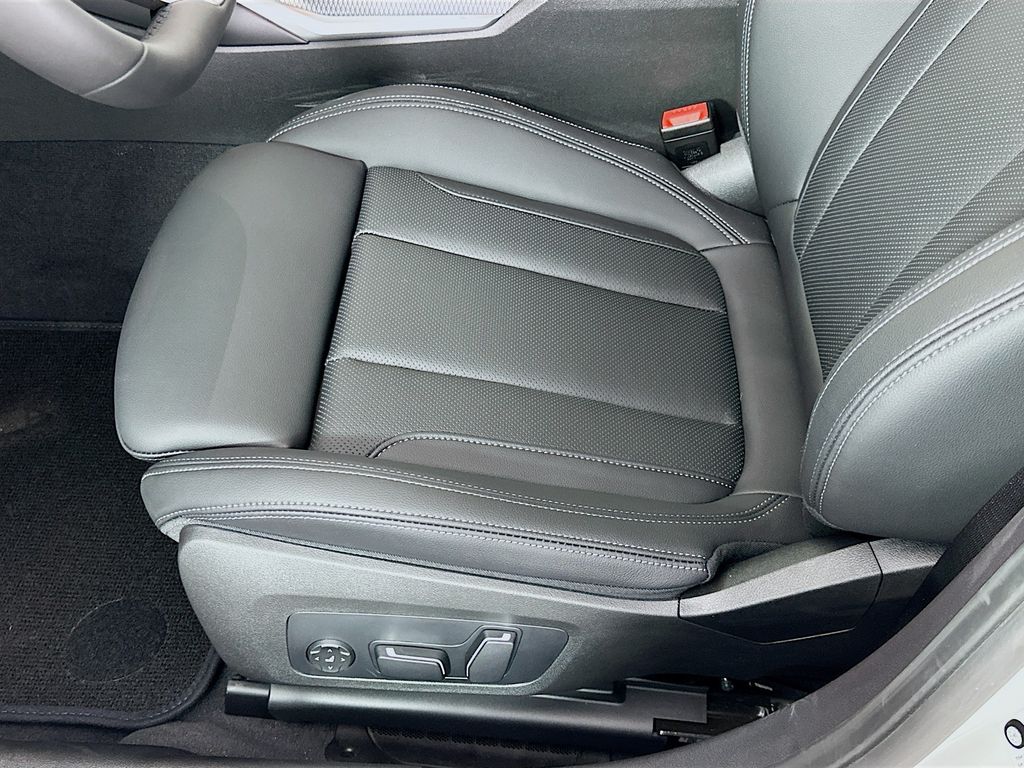 Thumbnail: 2026 BMW 3 Series - 21