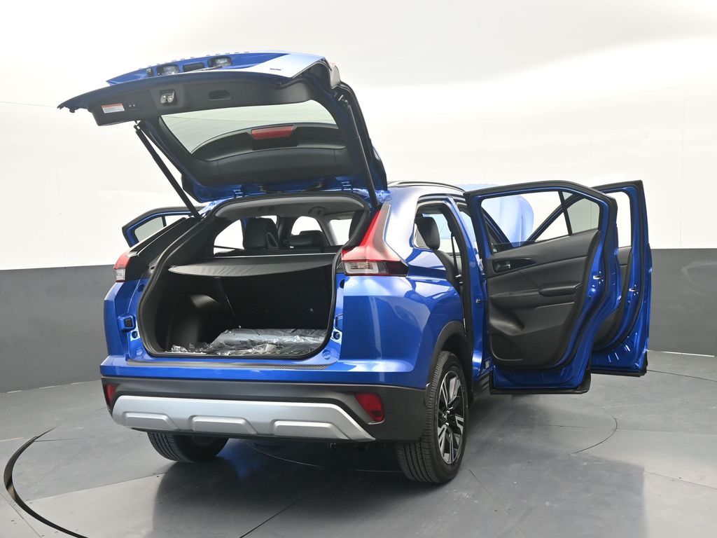 New 2026 Blue Metallic Mitsubishi SE image 78