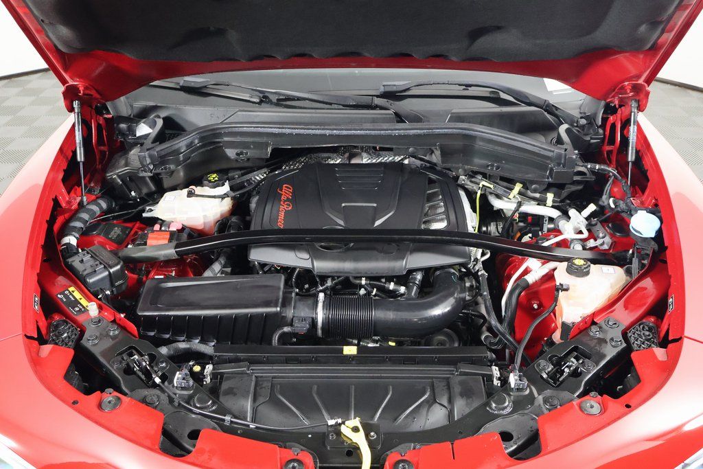 Thumbnail: 2022 Alfa Romeo Stelvio - 15