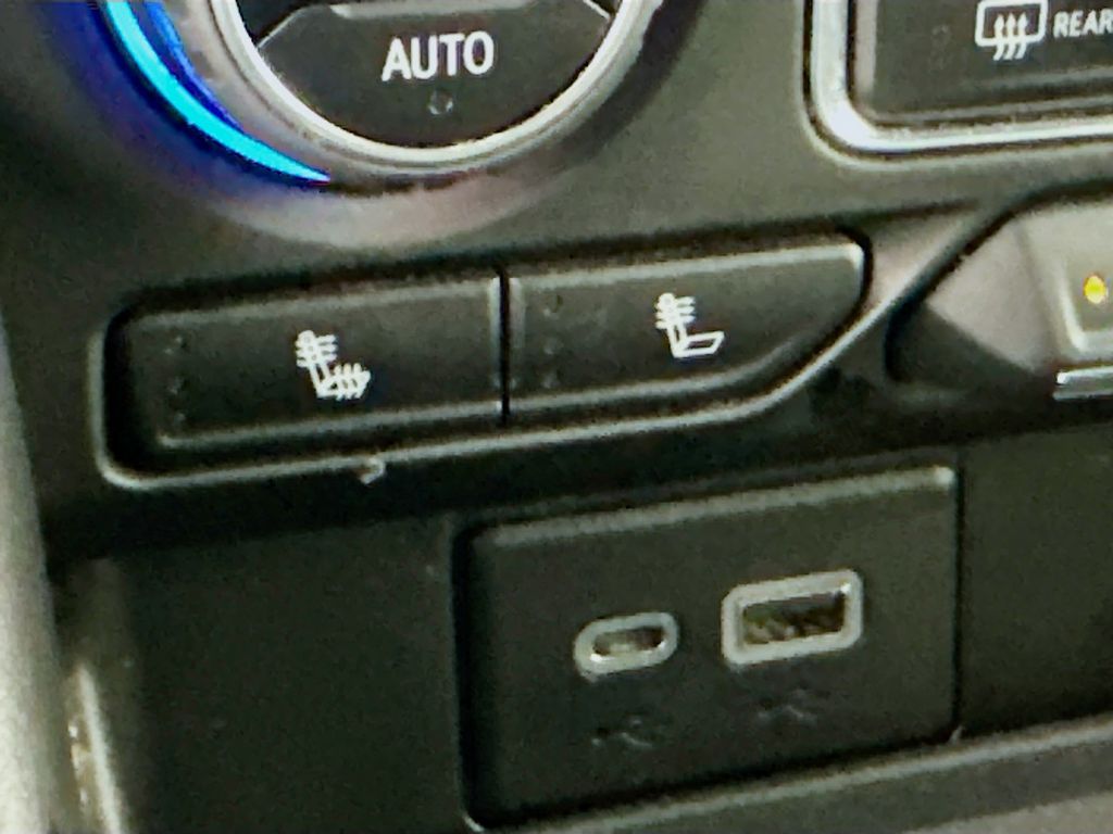 Thumbnail: 2023 Chevrolet Tahoe - 20