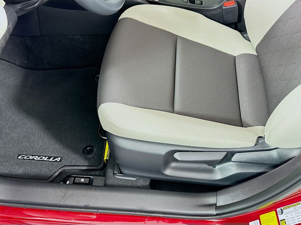 Thumbnail: 2025 Toyota Corolla - 19