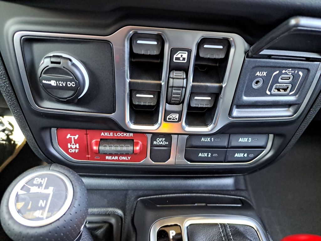 New Car 2025 Jeep Gladiator  Mojave For Sale In Austin, Texas
