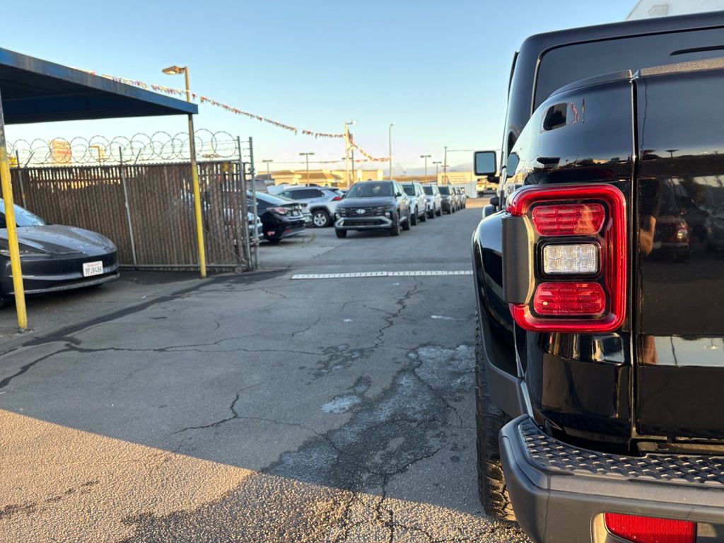 2021 Jeep Gladiator Overland photo 27