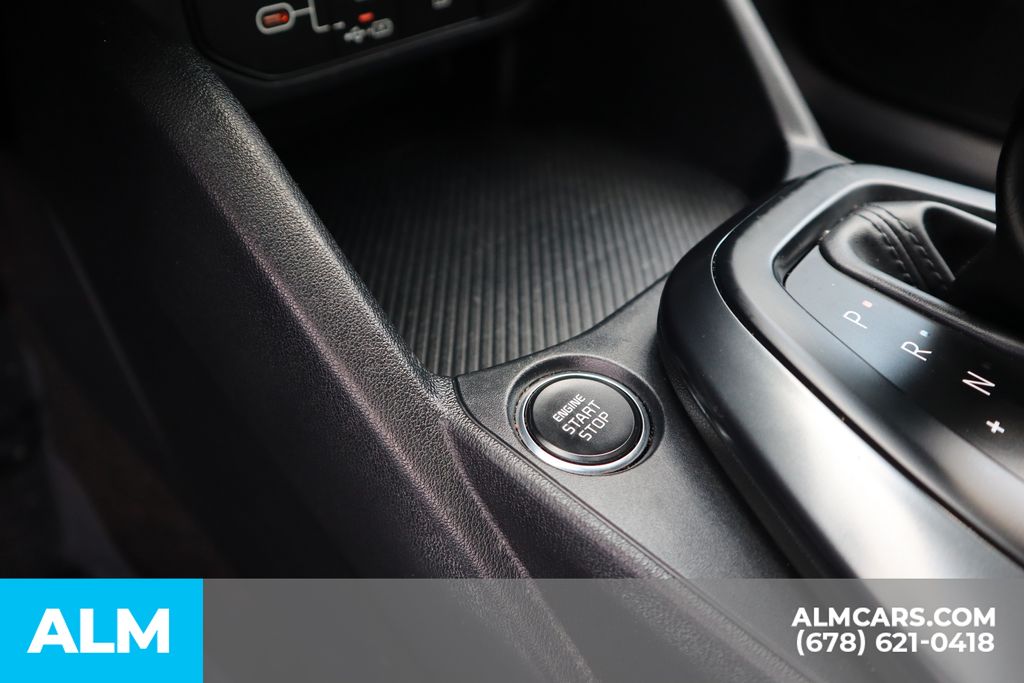 Used 2025 Blue Kia LXS image 31
