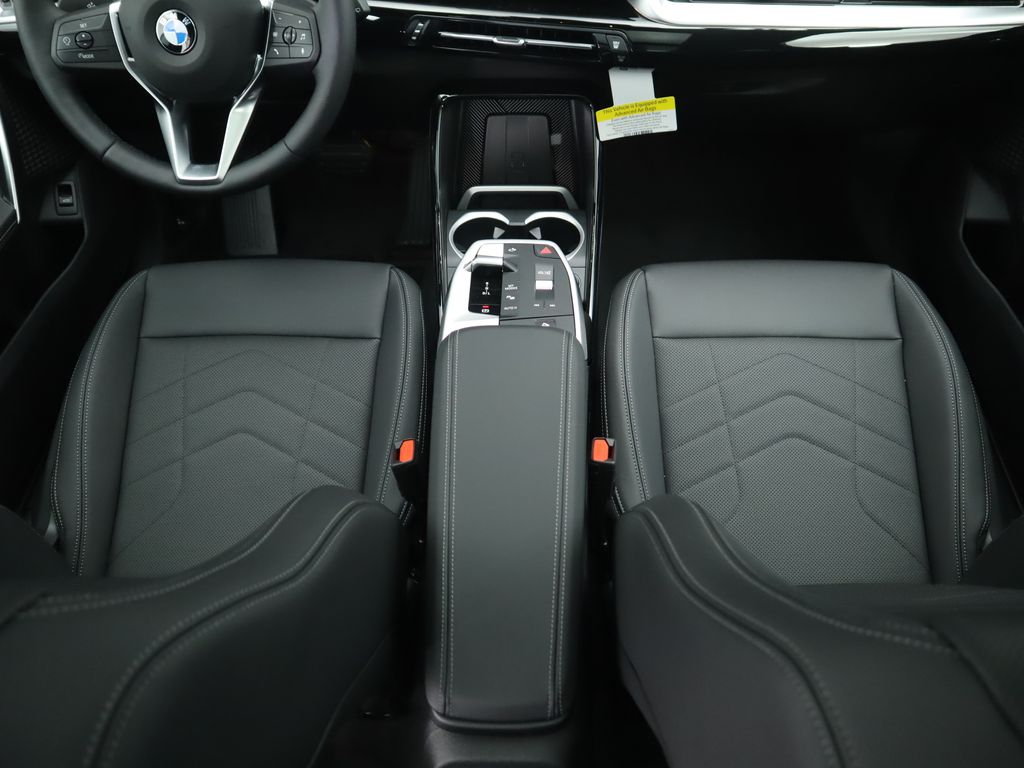 Thumbnail: 2025 BMW X1 - 17