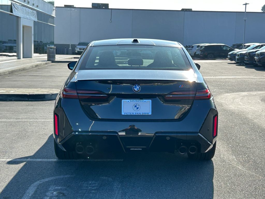 Thumbnail: 2026 BMW M5 - 4