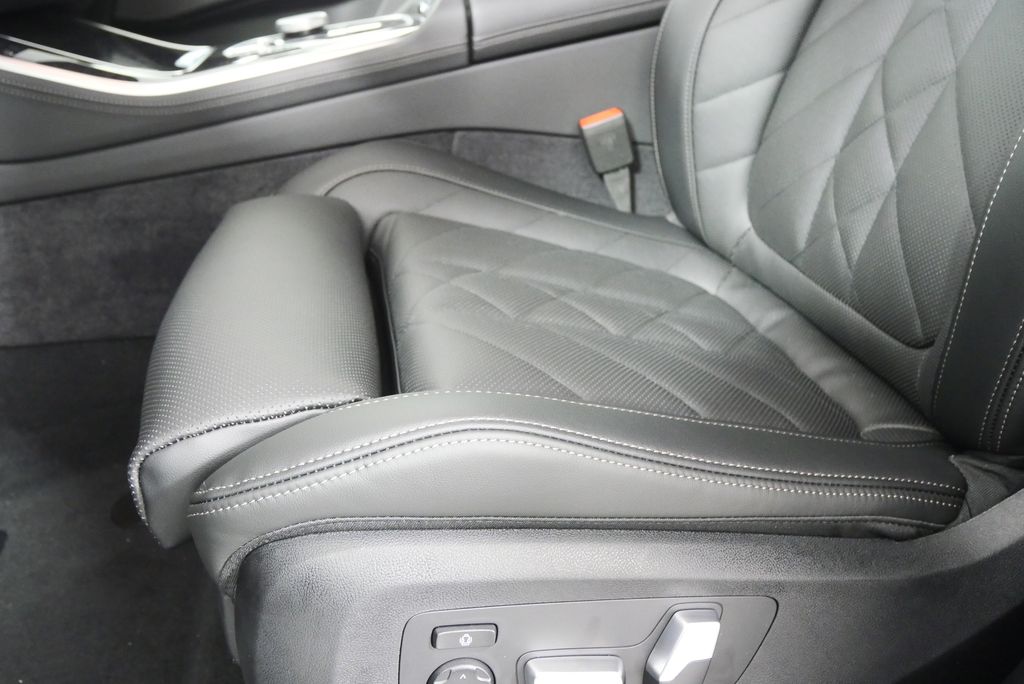 Thumbnail: 2026 BMW X5 - 9