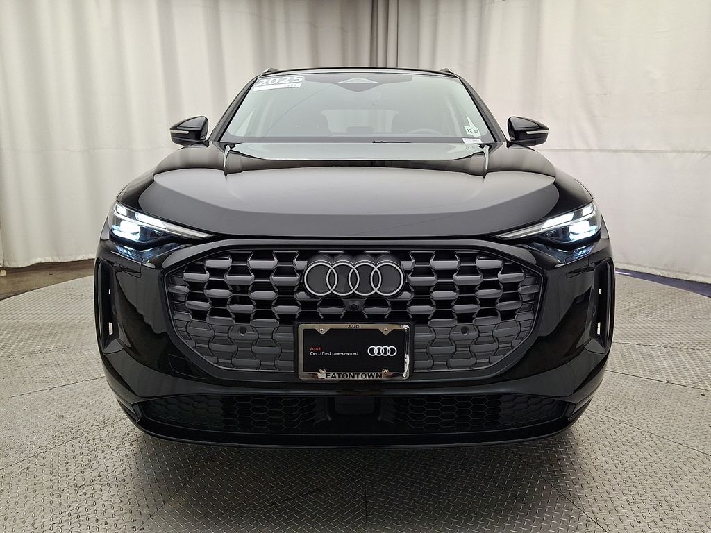Thumbnail: 2025 Audi Q5 - 2