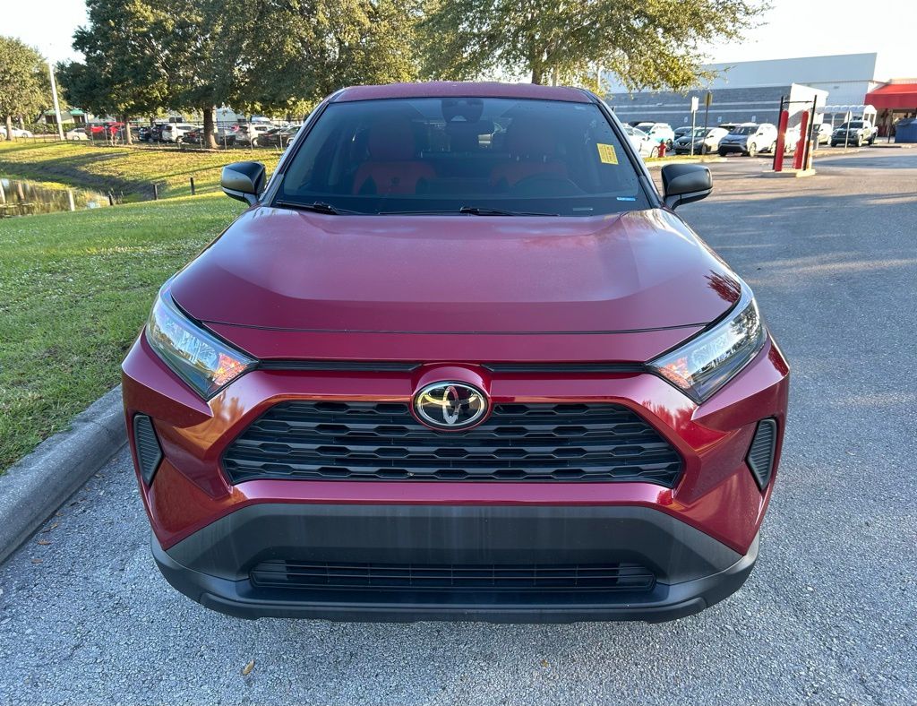 Thumbnail: 2022 Toyota RAV4 - 8