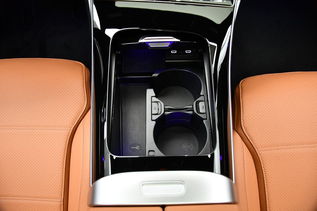 Thumbnail: 2025 Mercedes-Benz C-Class - 30