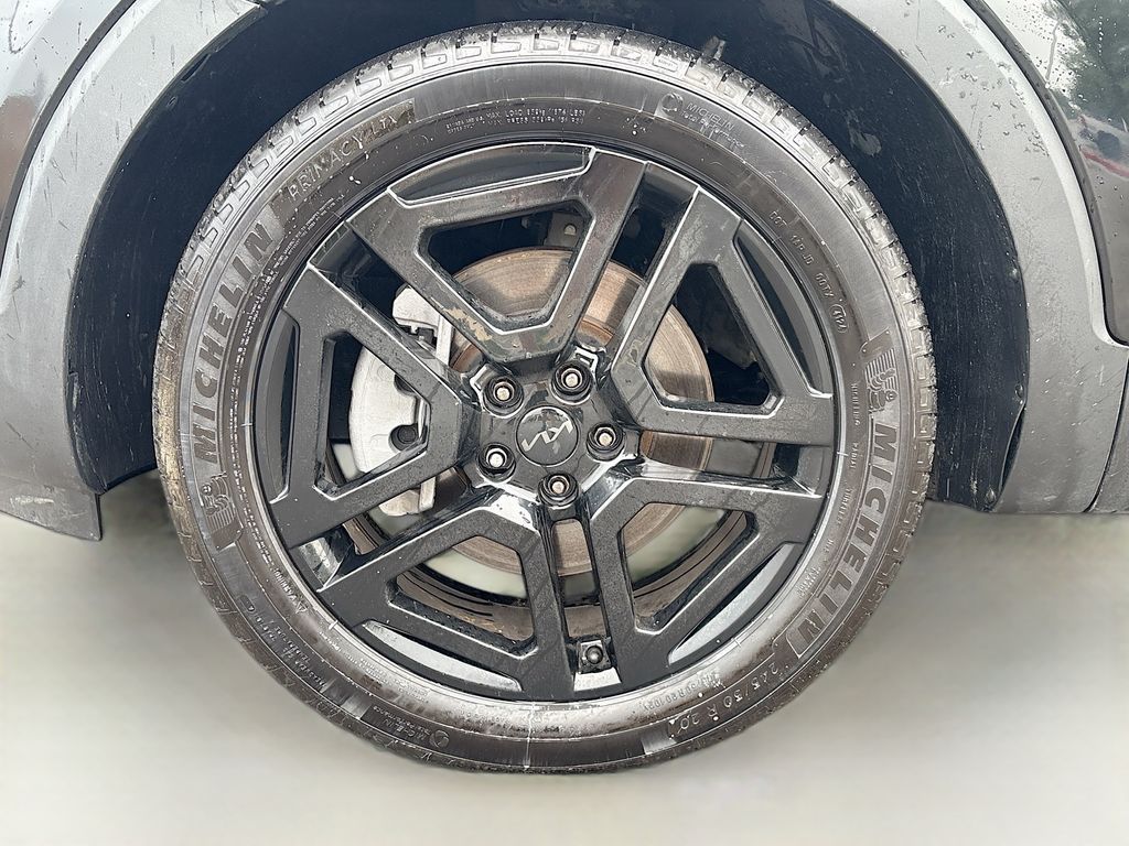 Used 2025 Black Kia SX X-Line image 34