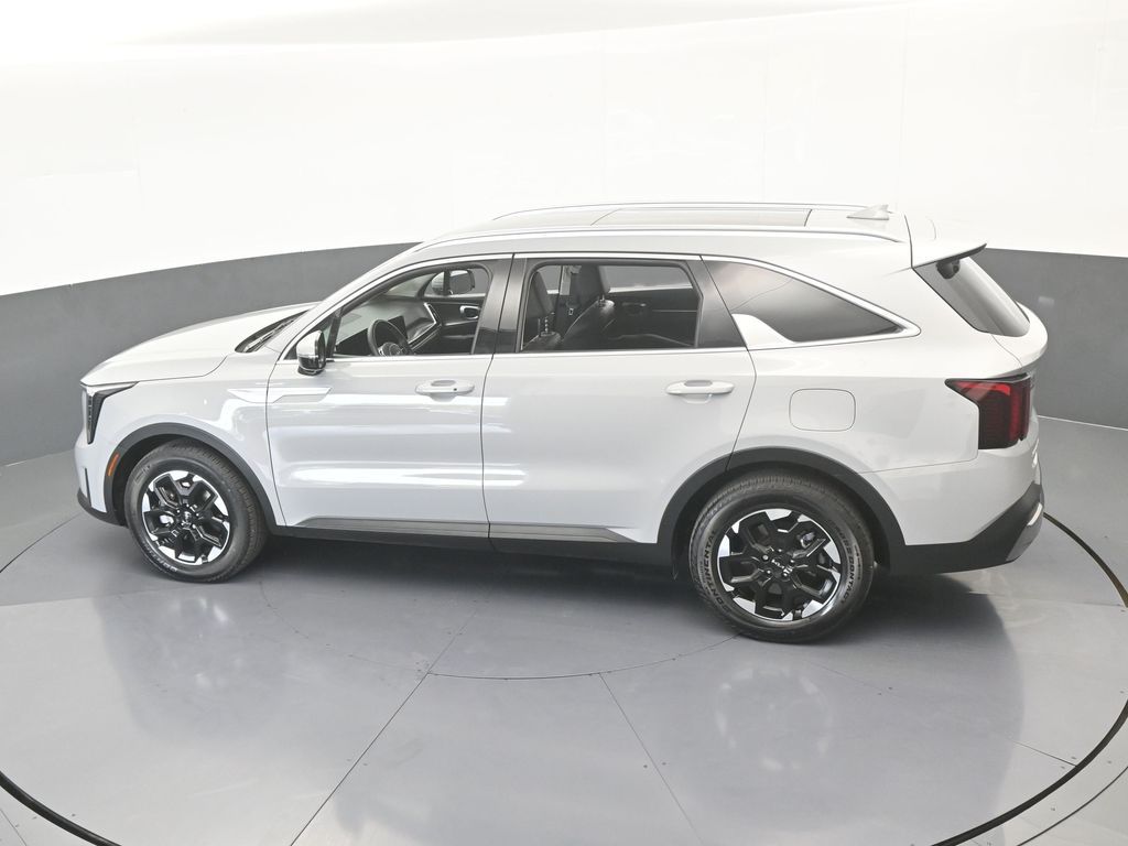 Used 2025 Wolf Gray Kia S image 53