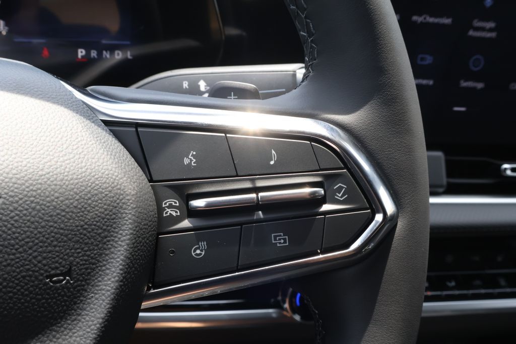 Thumbnail: 2027 Chevrolet Equinox - 23