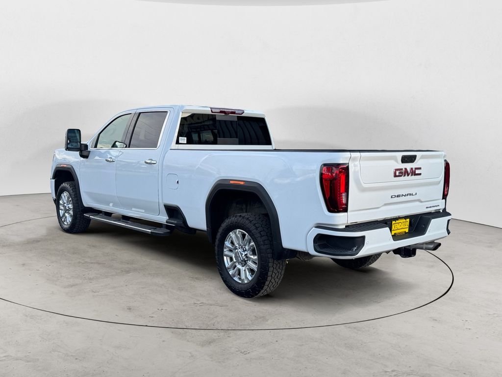 Used 2023 White GMC Denali image 5