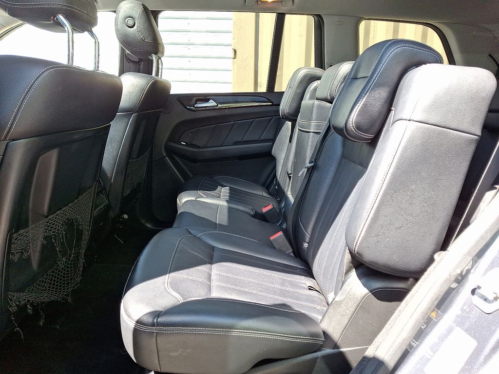 Thumbnail: 2016 Mercedes-Benz GL-Class - 9