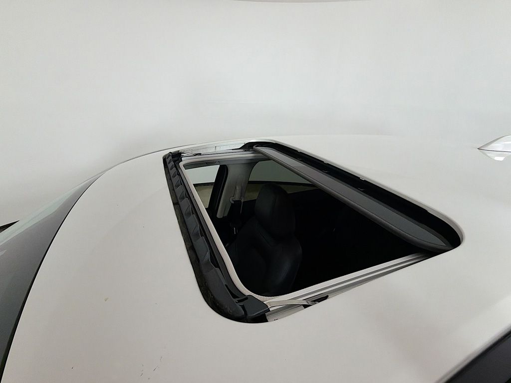 Used 2023 White Mazda 2.5 S Preferred Package image 19