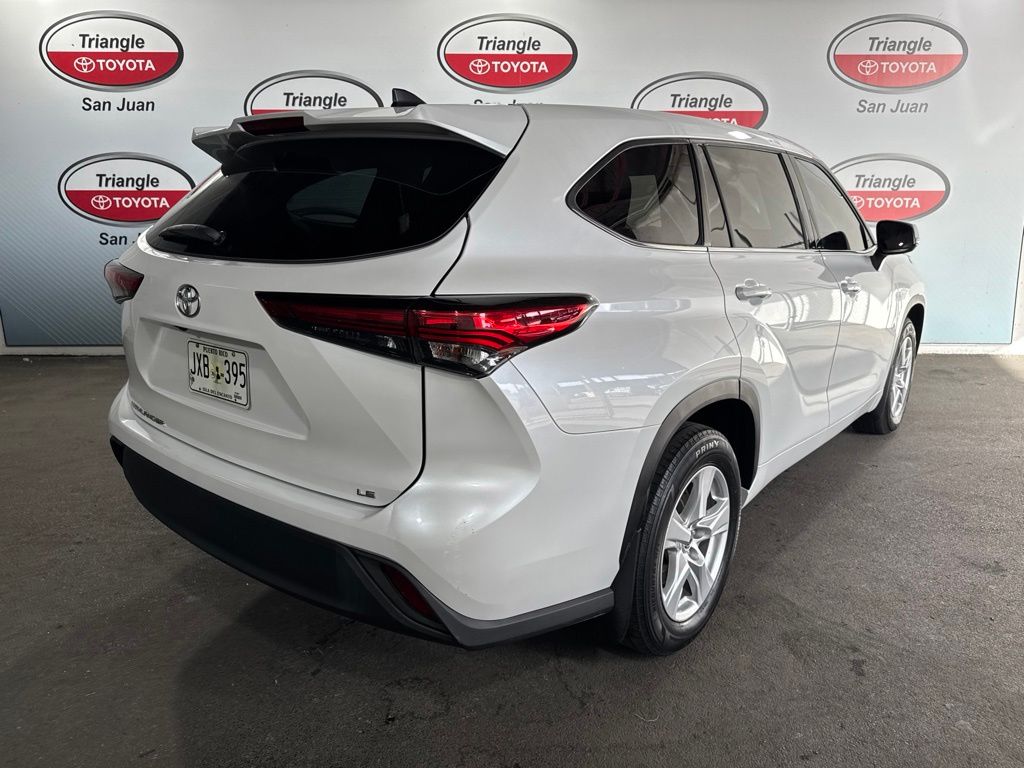 Thumbnail: 2022 Toyota Highlander - 4