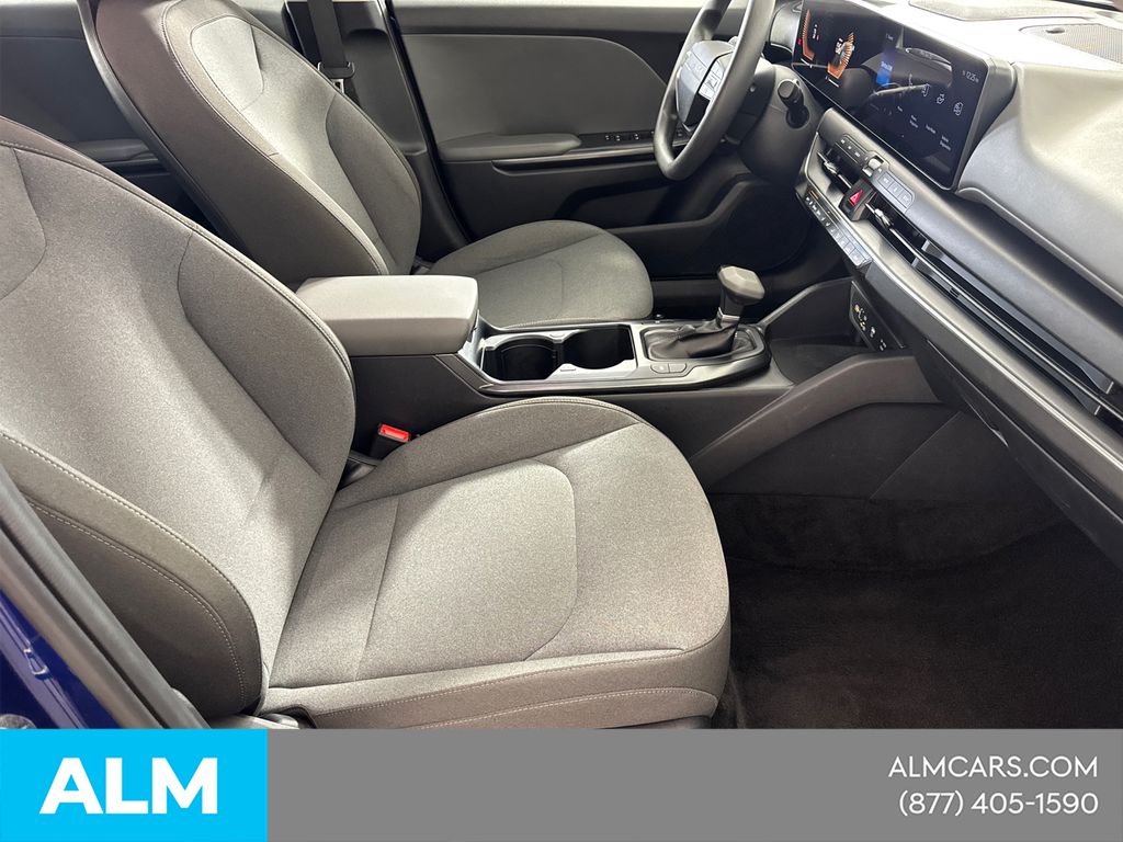 Used 2025 Blue Kia LXS image 17