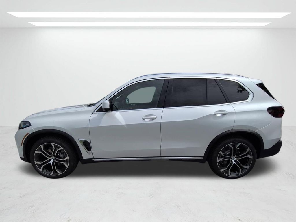 New 2026 White BMW xDrive40i image 7