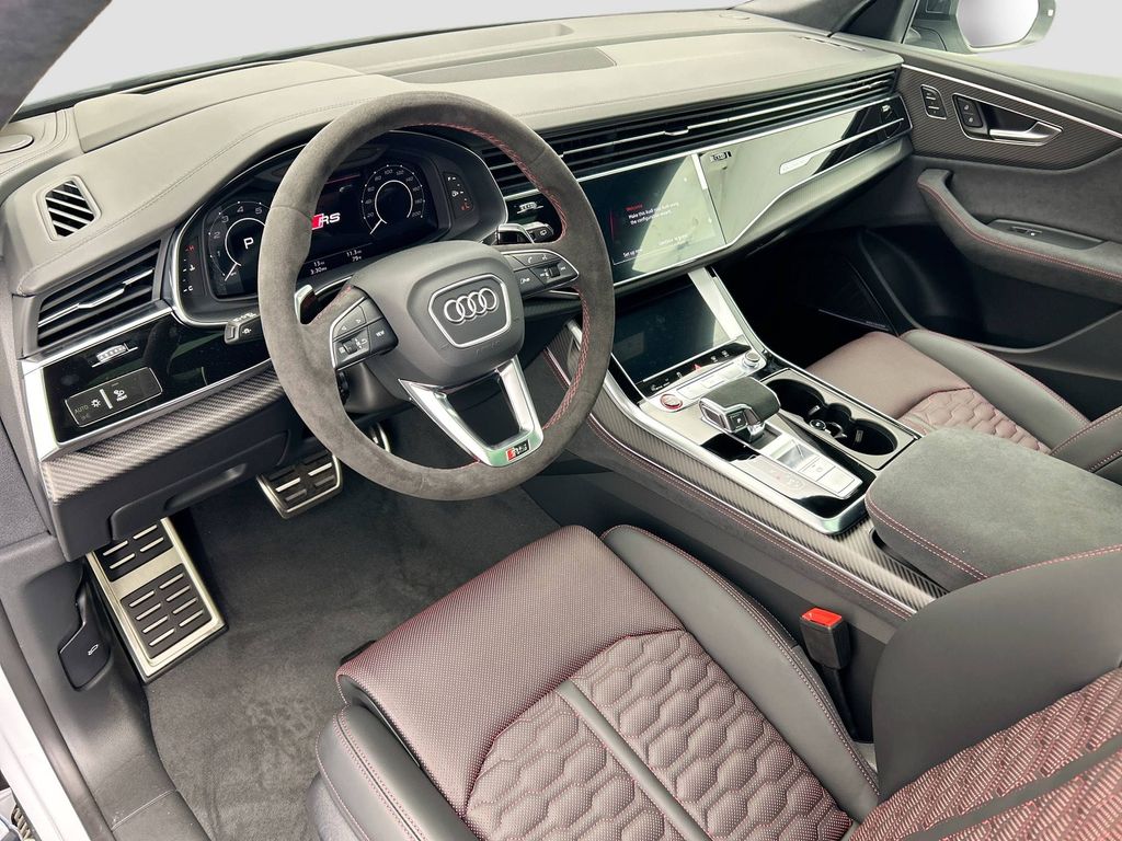 Thumbnail: 2025 Audi RS Q8 - 10