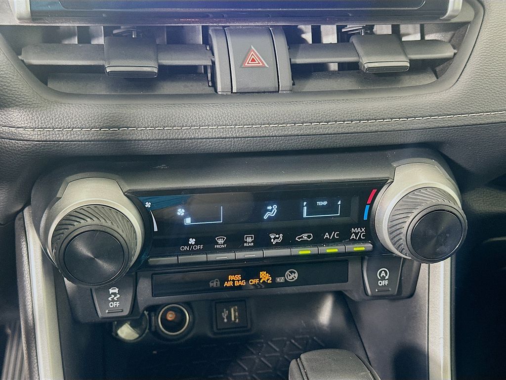 Thumbnail: 2024 Toyota RAV4 - 16