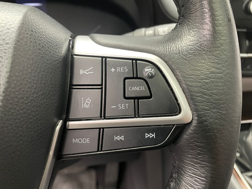 Thumbnail: 2022 Toyota Sienna - 23